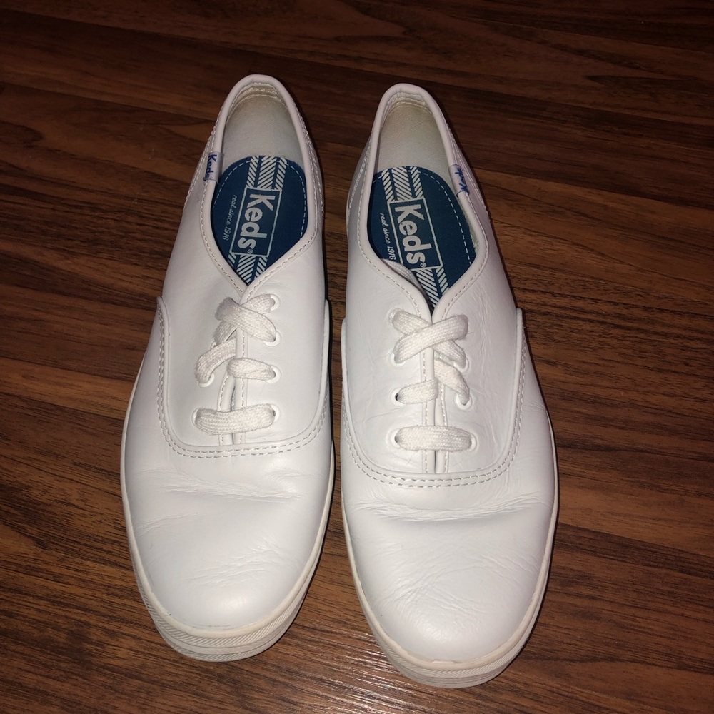 Ked's tennis shoes